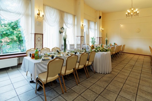 Restauracja Rycerska - wesela, imprezy okolicznościowe, catering